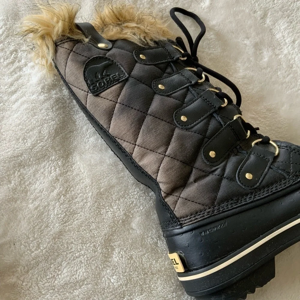 𝅺SOREL Tofino CVS Snow Boots in Black